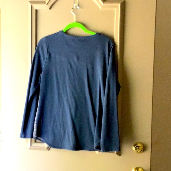 Gently worn long sleeve top - Picture 2 of 4